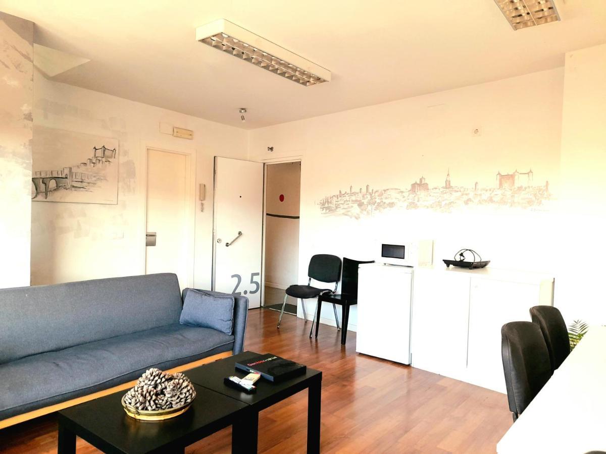 Toletum Low Cost Lofts Diafanos O 2Dormitorios Parking Municipal Gratis Al Aire Libre A 100M Tolède Extérieur photo
